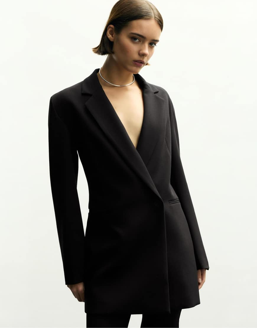 Pull & Bear - Blazer-Kleid in Schwarz mit Rückenausschnitt von Pull & Bear