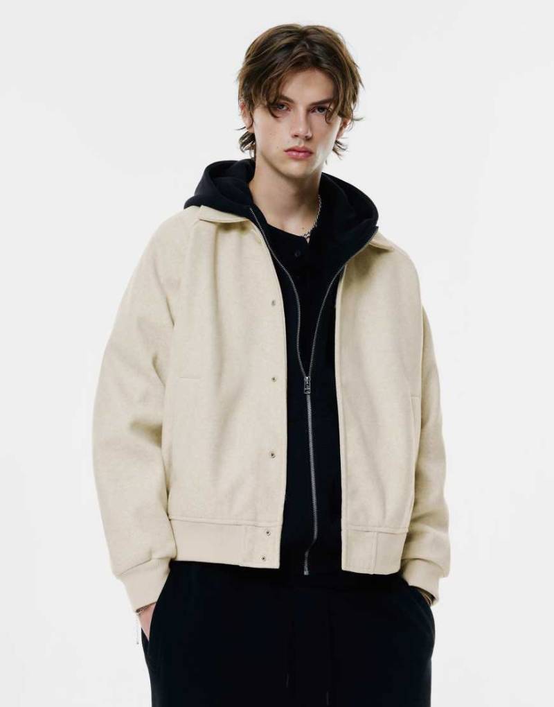 Pull & Bear - Bomberjacke in Wollweiß mit Filzstruktur von Pull & Bear