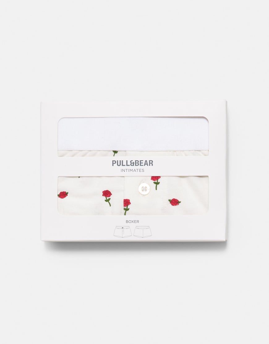 Pull & Bear - Boxershorts in Rot mit Rosenmuster von Pull & Bear