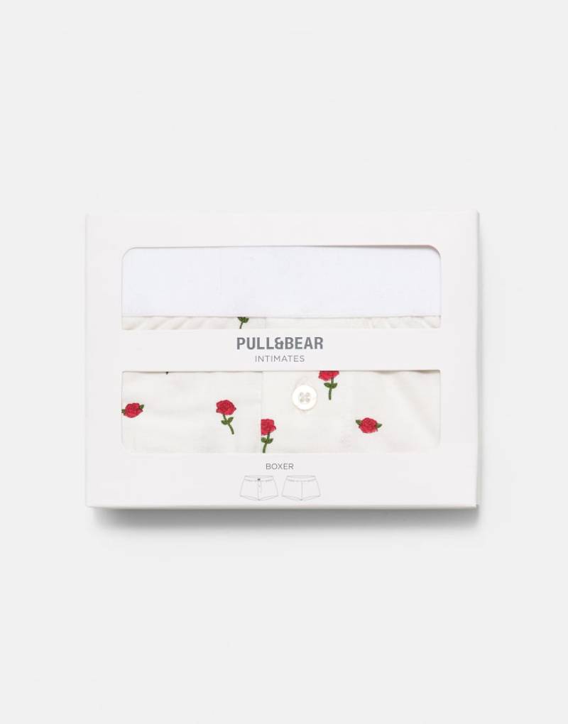 Pull & Bear - Boxershorts in Rot mit Rosenmuster von Pull & Bear