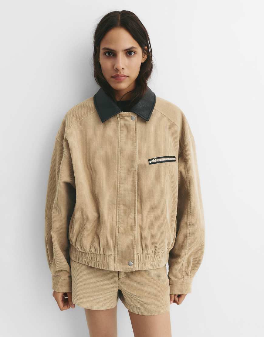 Pull & Bear - Cordjacke in Sand mit Kontrastkragen-Neutral von Pull & Bear