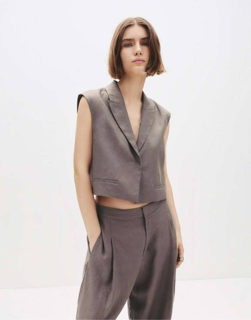 Pull & Bear - Cropped-Weste in Taupe aus 100% Leinen-Grau von Pull & Bear