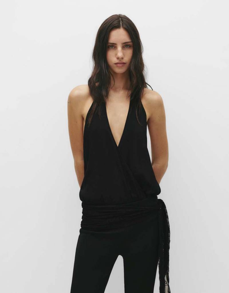 Pull & Bear - Drapierter Neckholder-Body in Schwarz von Pull & Bear