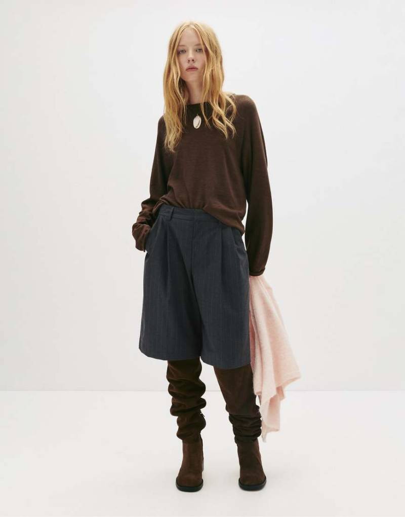 Pull & Bear - Elegante Bermudashorts in Grau mit Nadelstreifen von Pull & Bear