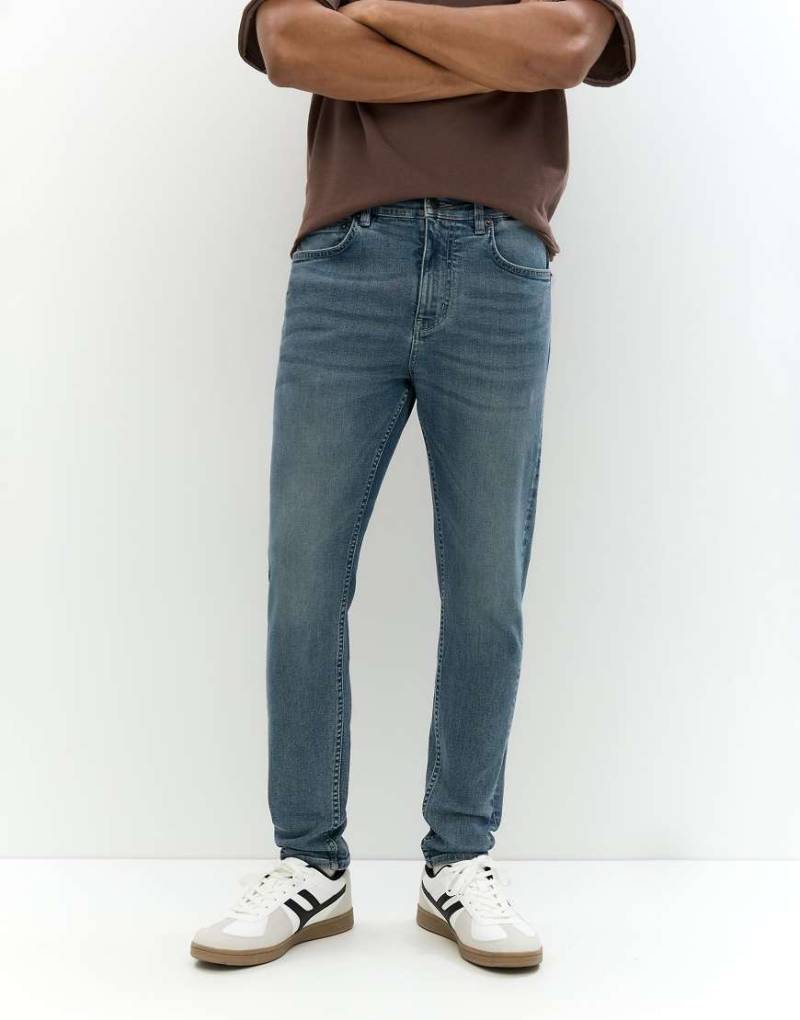 Pull & Bear - Enge Jeans in Pastellblau von Pull & Bear