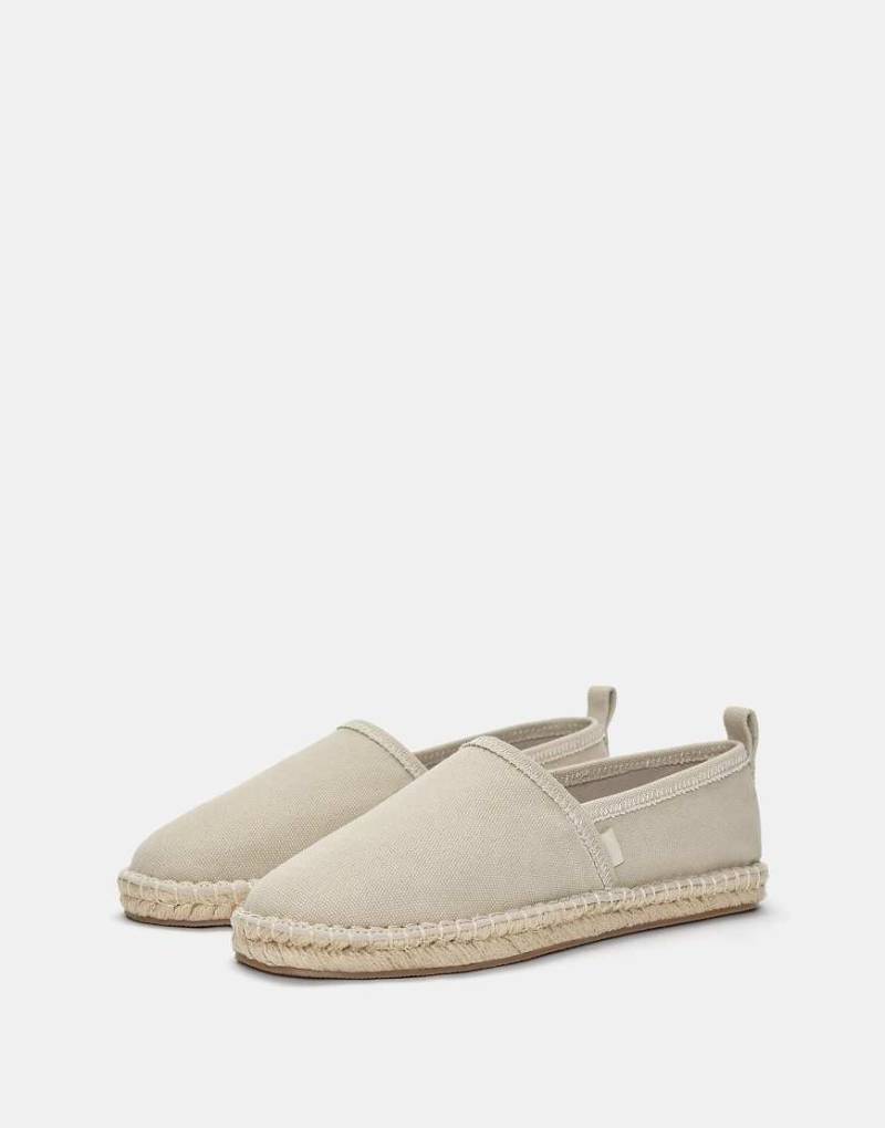 Pull & Bear - Espadrilles in Ecru-Weiß von Pull & Bear