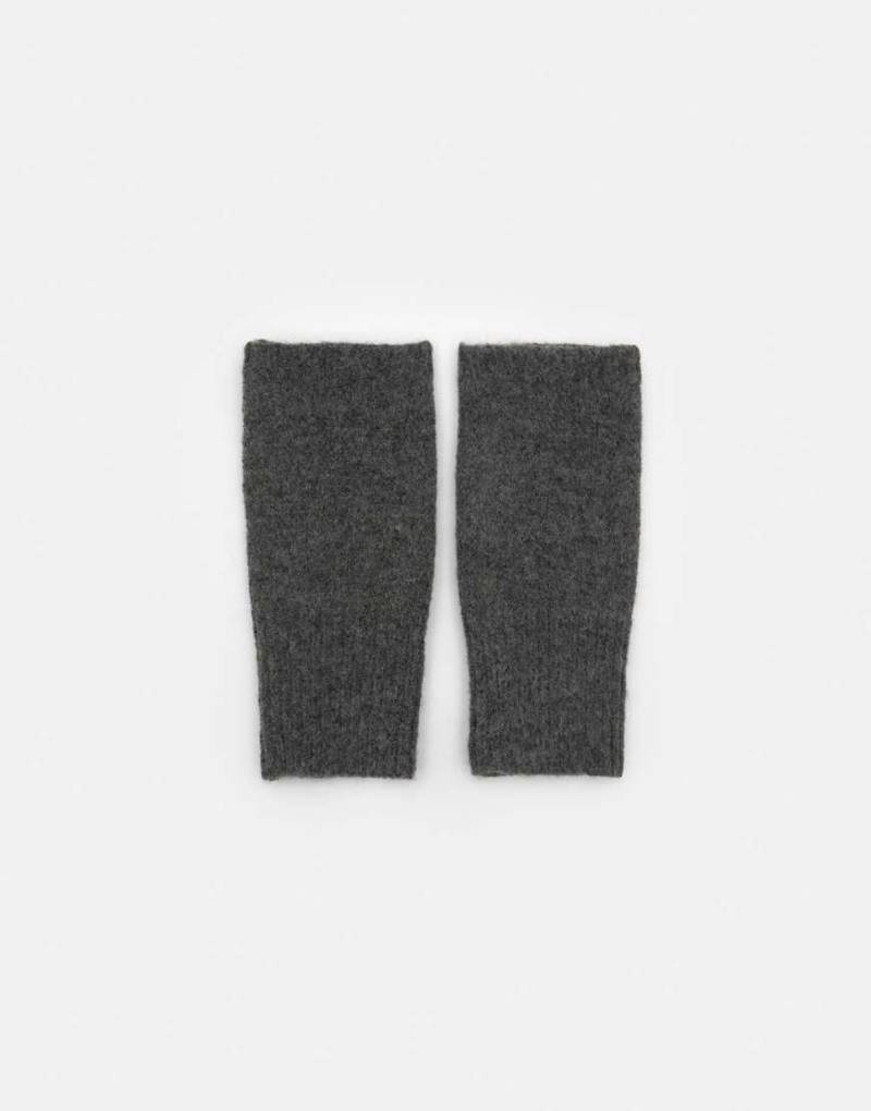 Pull & Bear - Fingerlose Strickhandschuhe in Grau von Pull & Bear