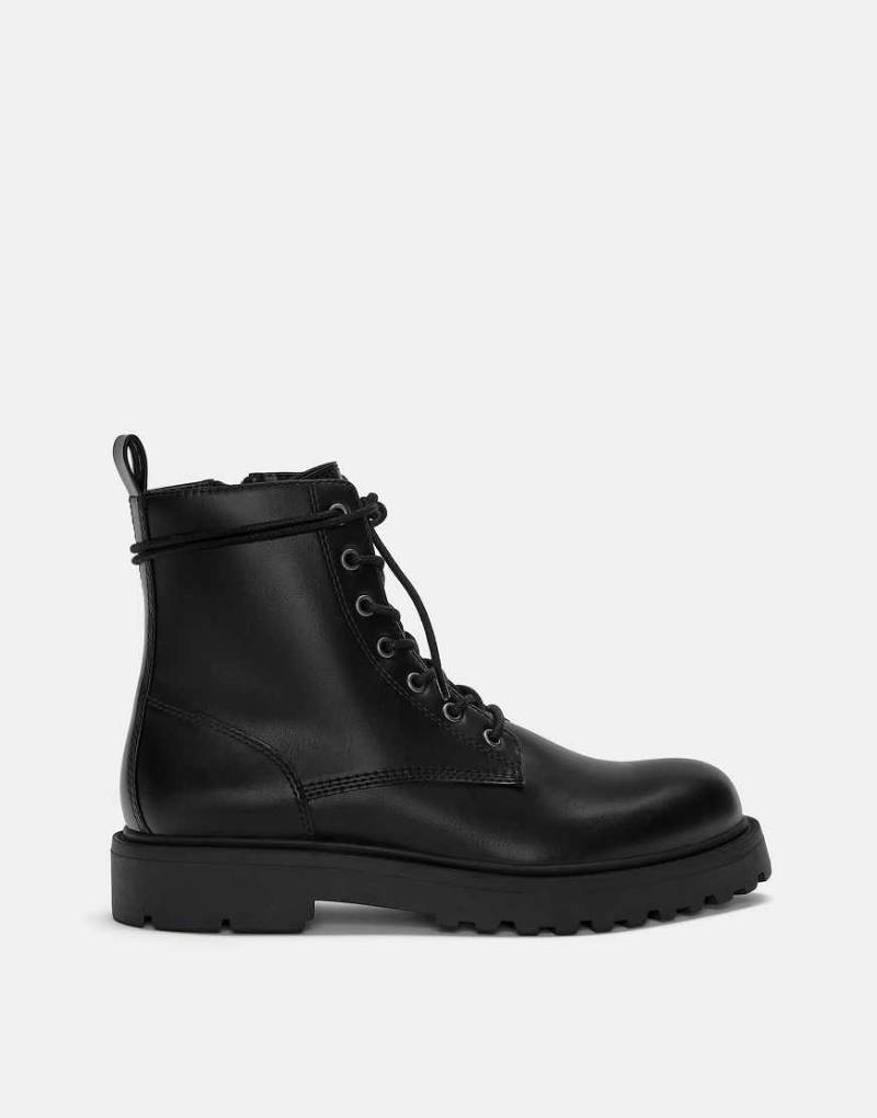 Pull & Bear - Flache Schnürstiefel in Schwarz von Pull & Bear