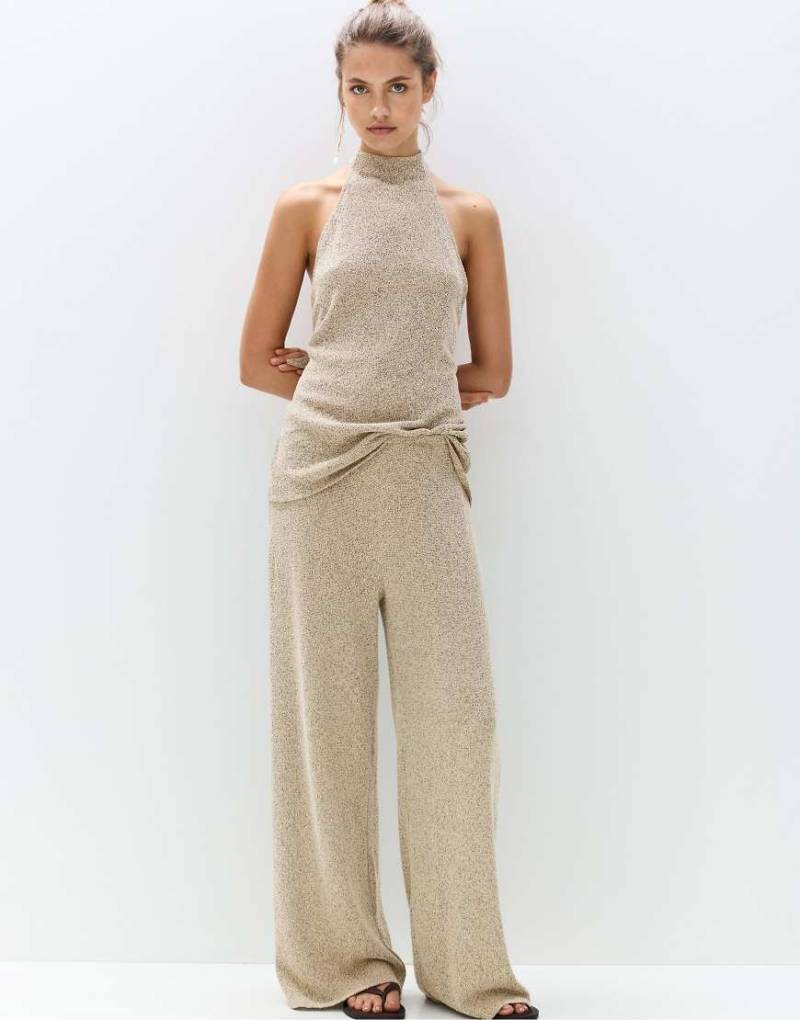 Pull & Bear - Gerade geschnittene Strickhose in Kamelbeige-Neutral von Pull & Bear