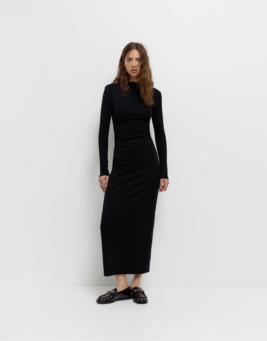 Pull & Bear - Gerafftes Midikleid in Schwarz von Pull & Bear
