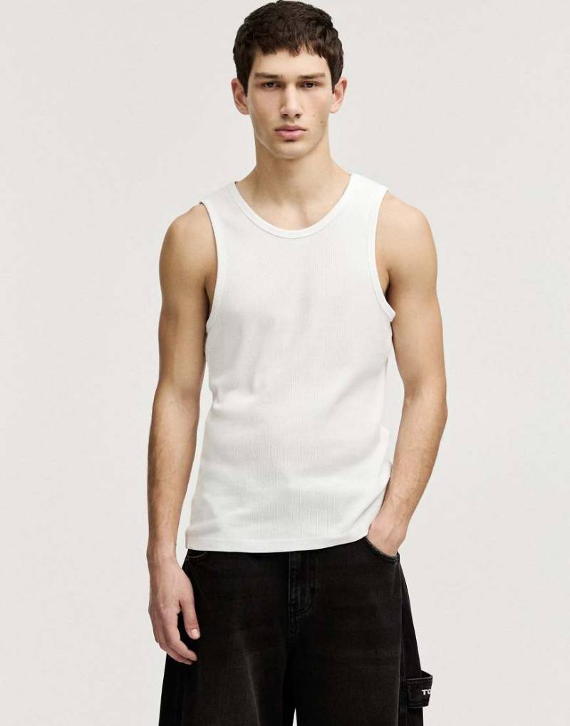 Pull & Bear - Geripptes Tanktop in Weiß von Pull & Bear