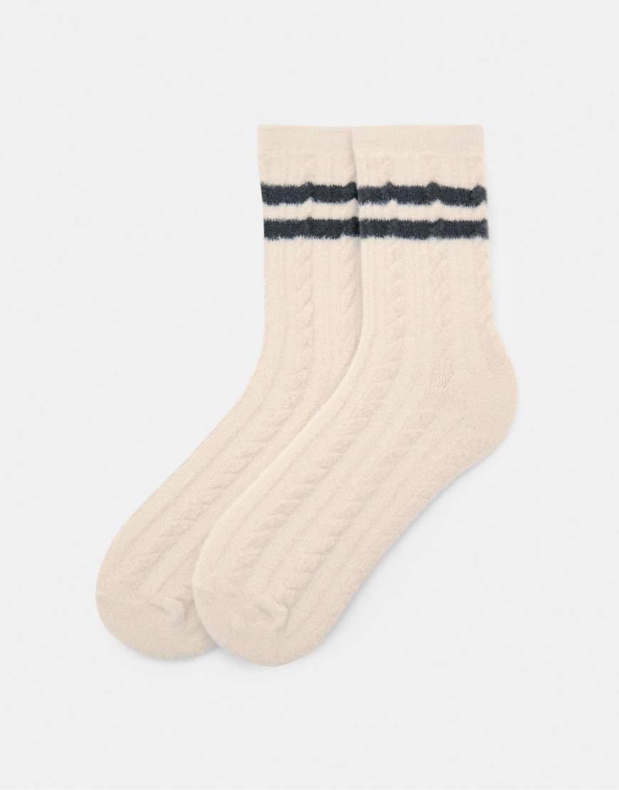 Pull & Bear - Gestreifte Socken in Beige-Neutral von Pull & Bear
