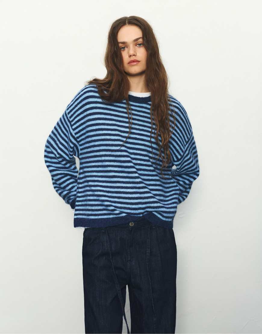 Pull & Bear - Gestreifter Pullover in Marineblau von Pull & Bear