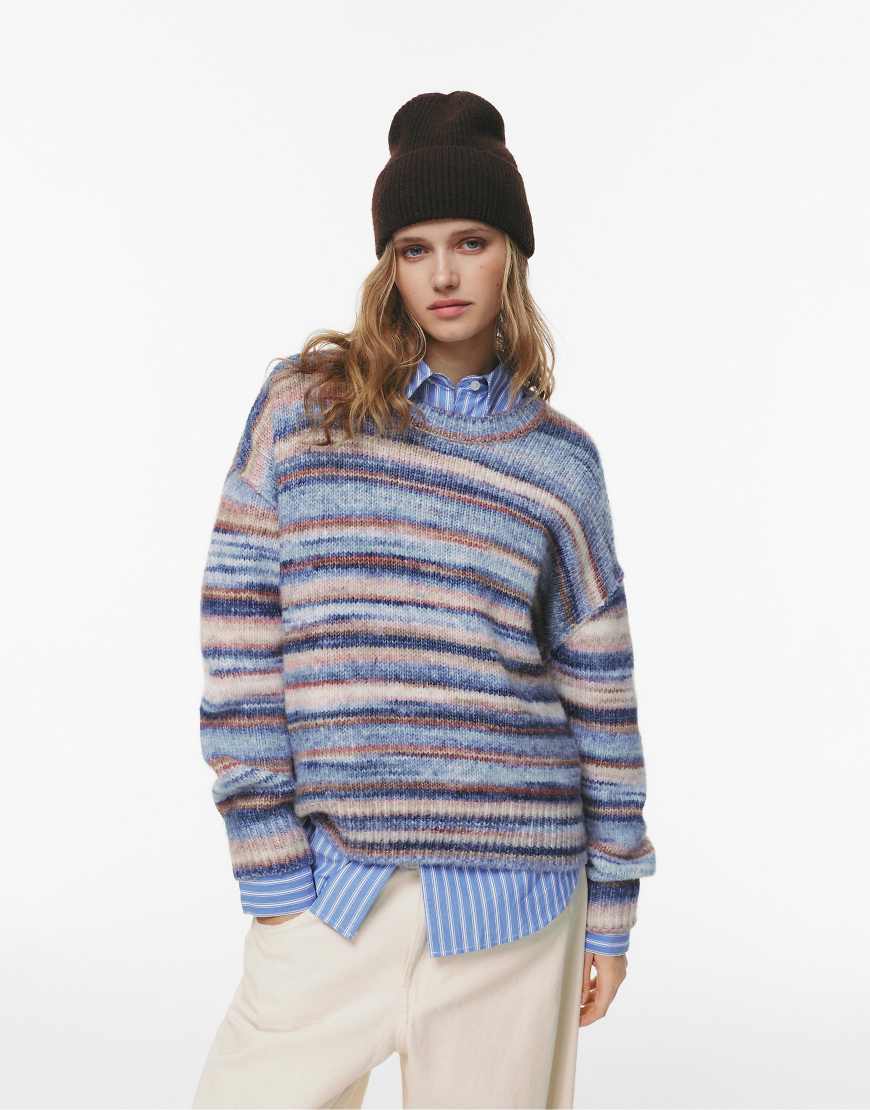 Pull & Bear - Gestreifter Strickpullover in Blau von Pull & Bear
