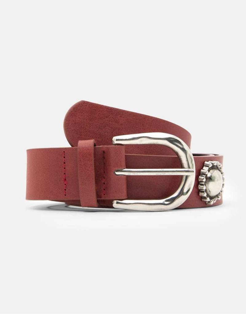 Pull & Bear - Gürtel in Rot mit Lederoptik und Boho-Style von Pull & Bear