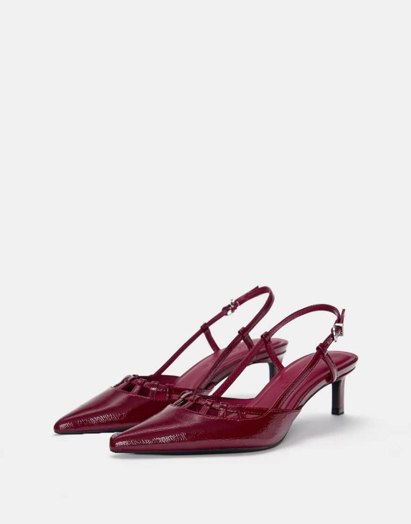Pull & Bear - High Heels in Burgunderrot mit Riemchen-Bunt von Pull & Bear