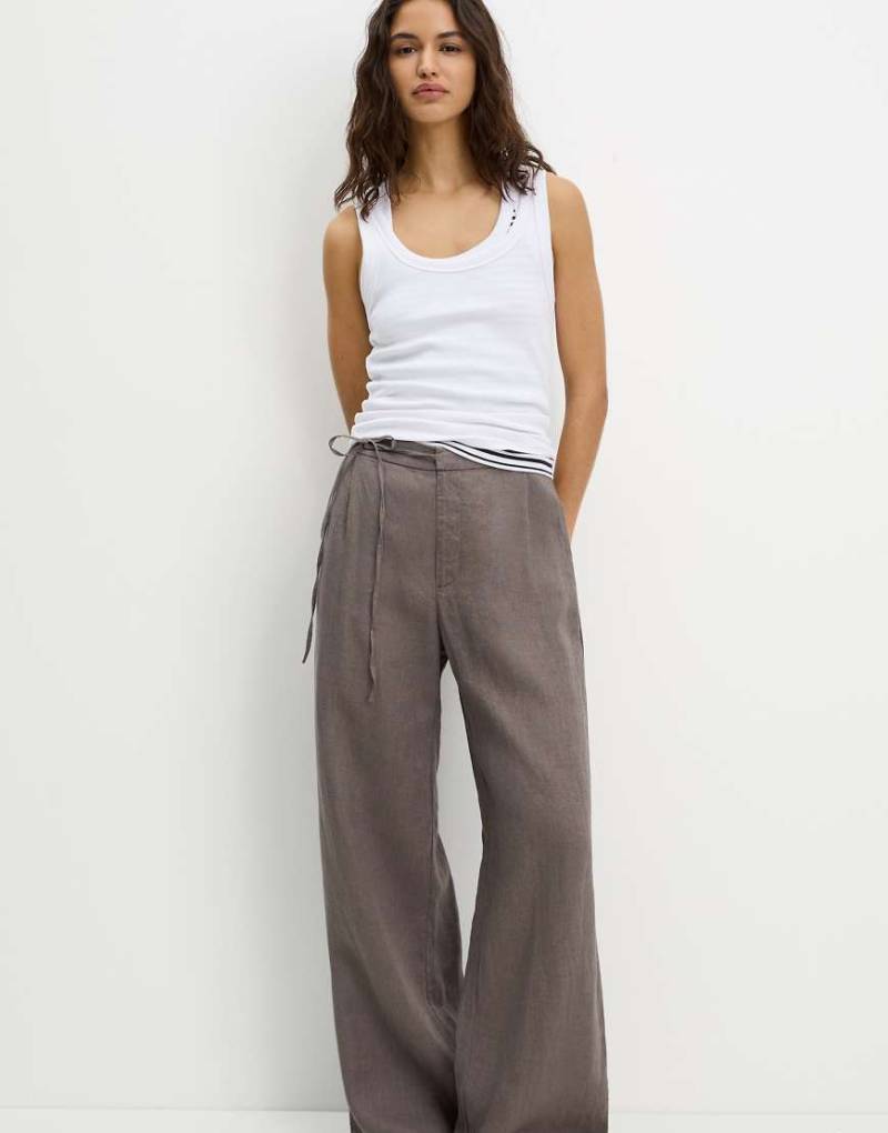 Pull & Bear - Hose aus 100% Leinen in Taupe-Grau von Pull & Bear