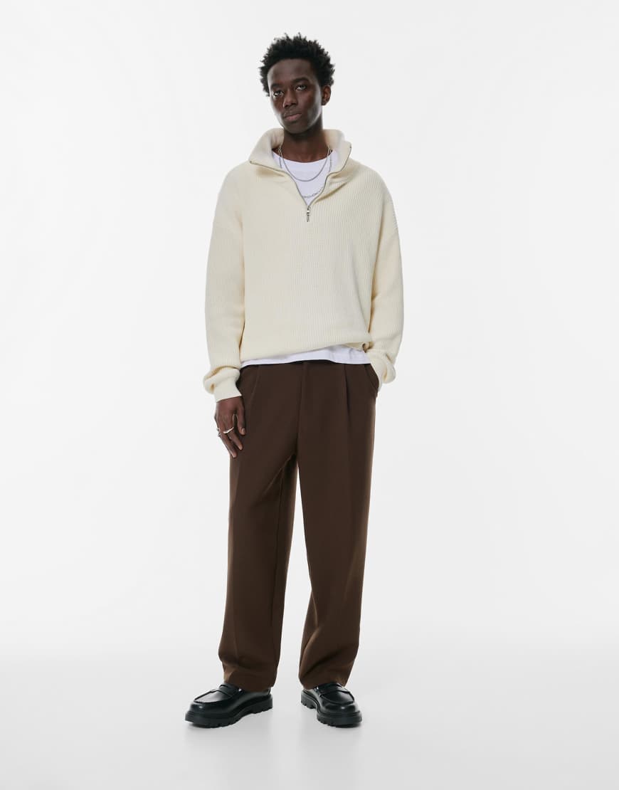 Pull & Bear - Hose in Schokobraun mit schmalem Schnitt-Brown von Pull & Bear