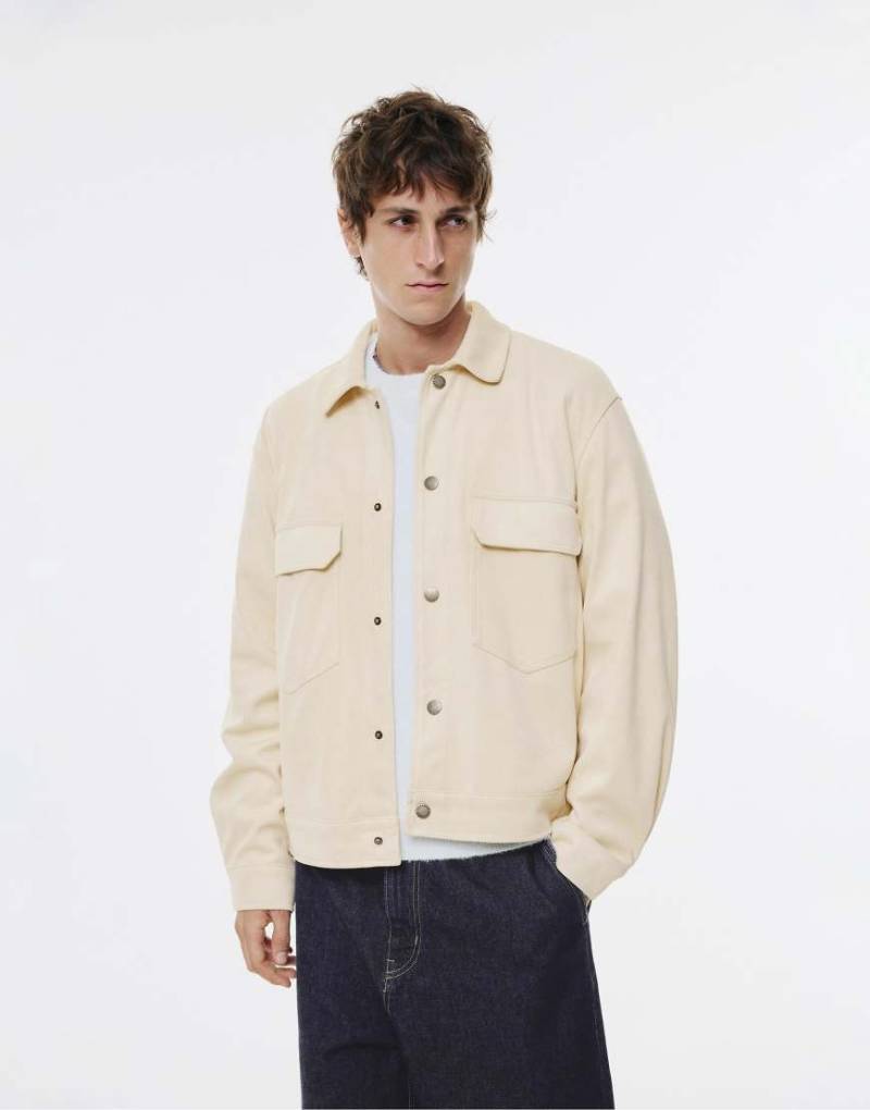 Pull & Bear - Jacke aus Wildlederimitat in Sandgelb-Neutral von Pull & Bear