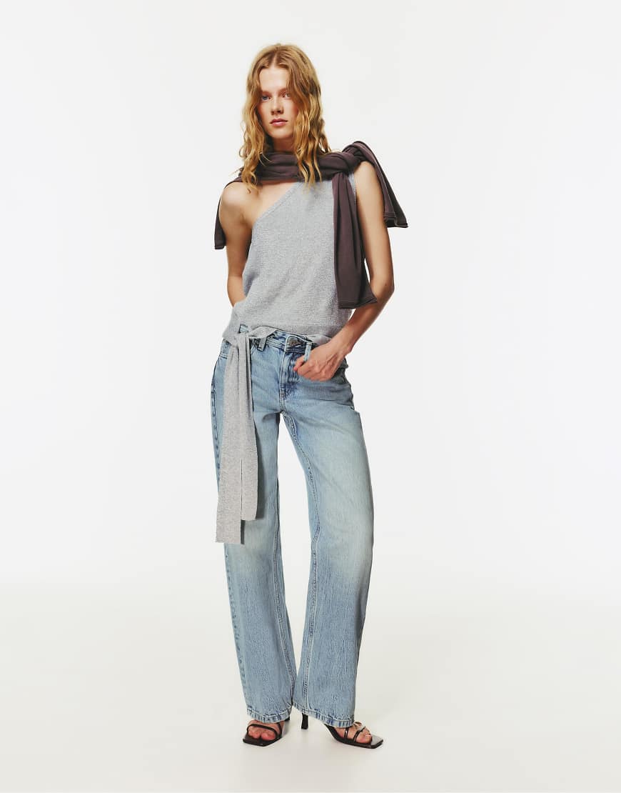 Pull & Bear - Jeans in Blassblau mit geradem Bein und niedrigem Bund von Pull & Bear