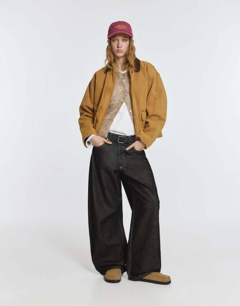 Pull & Bear - Jeans in Grau mit weitem Bein und Sternmotiven von Pull & Bear