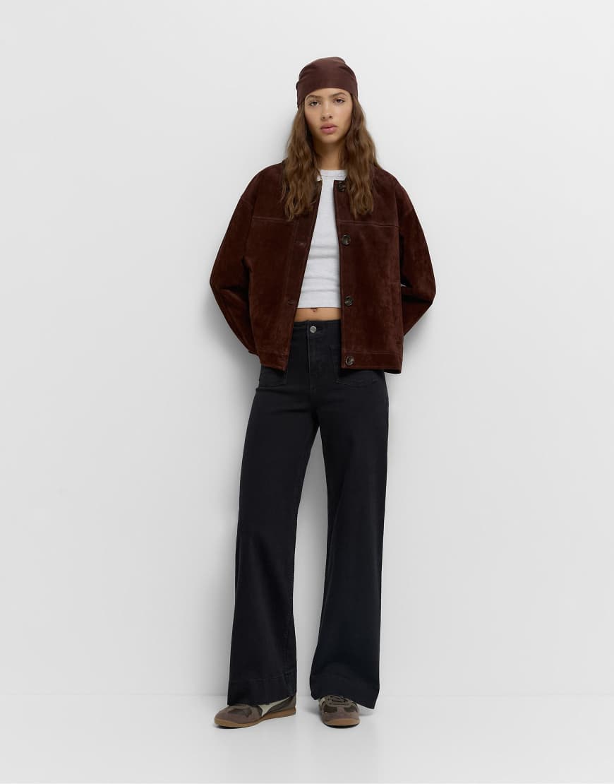 Pull & Bear - Jeans in Schwarz mit aufgesetzten Taschen und weitem Bein von Pull & Bear