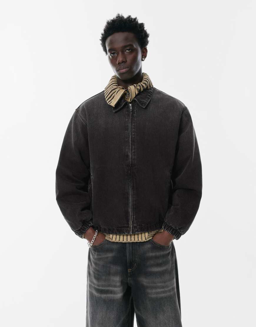 Pull & Bear - Jeansjacke in verblasstem Schwarz mit Reißverschluss-Grau von Pull & Bear