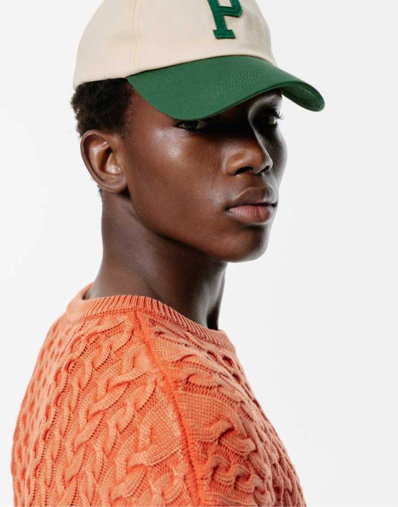 Pull & Bear - Kappe im College-Look-Bunt von Pull & Bear