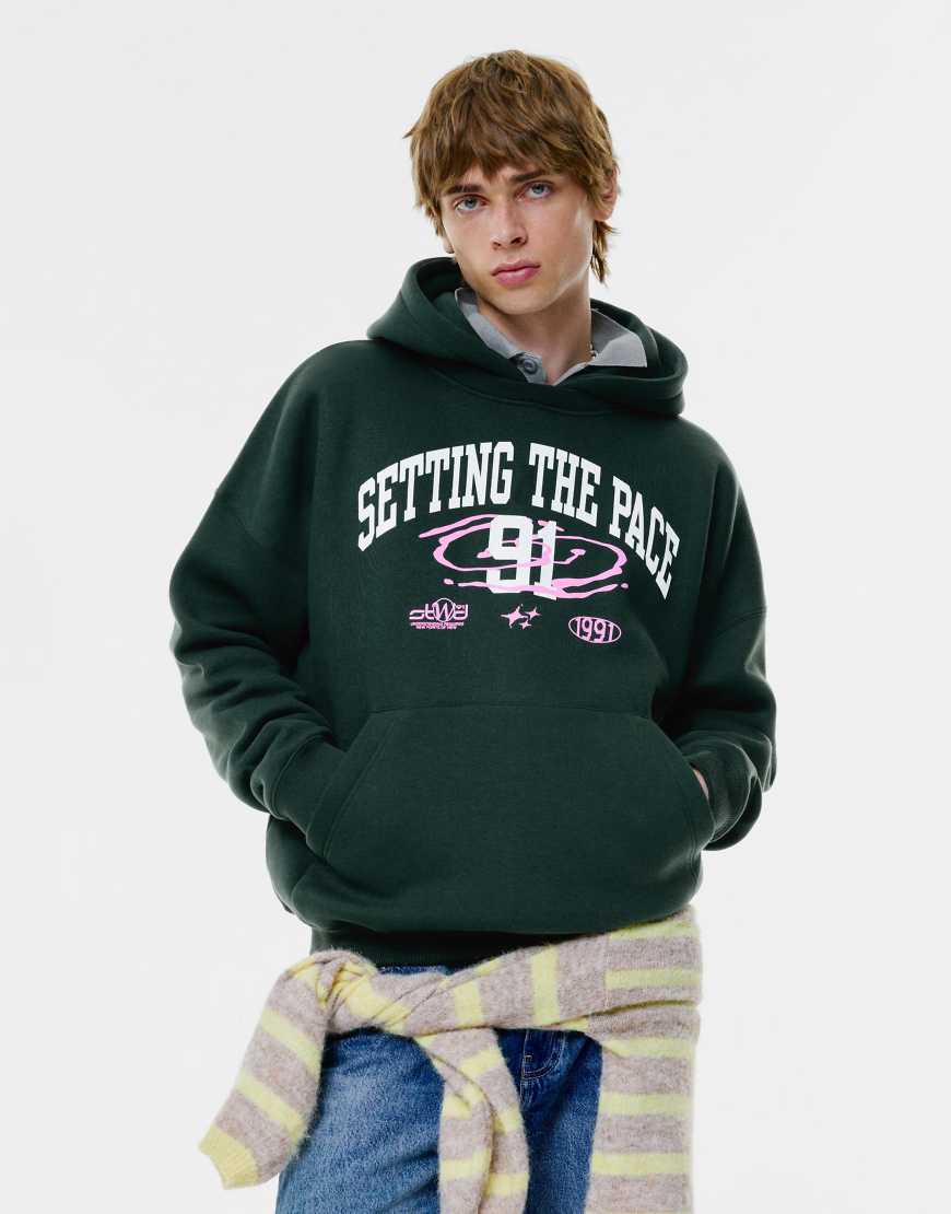 Pull & Bear - Kapuzenpullover in Flaschengrün mit „91"-Print von Pull & Bear