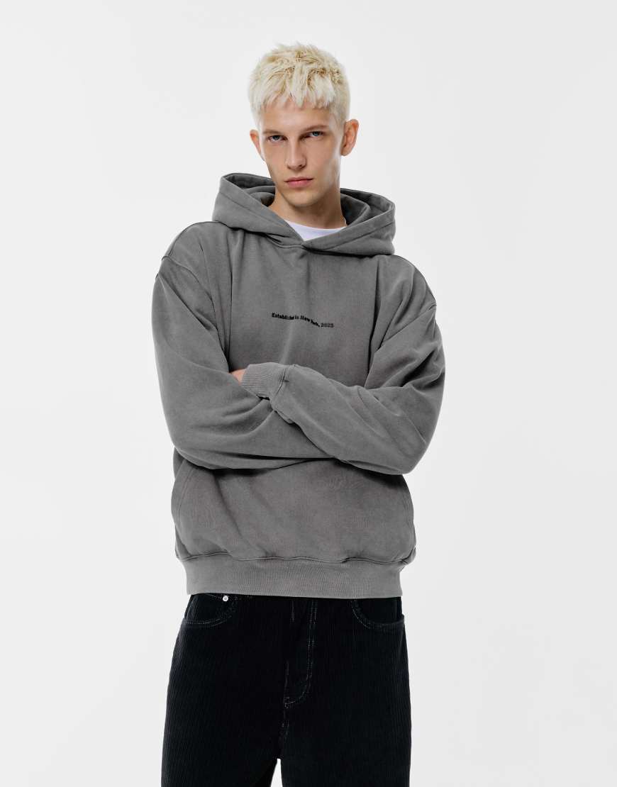 Pull & Bear - Kapuzenpullover in Grau mit „New York"-Print von Pull & Bear