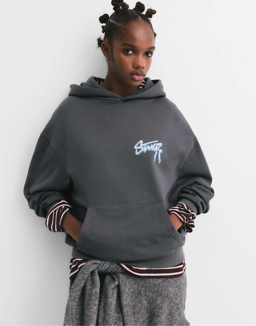Pull & Bear - Kapuzenpullover in Grau mit „STWD"-Schleifen-Print von Pull & Bear