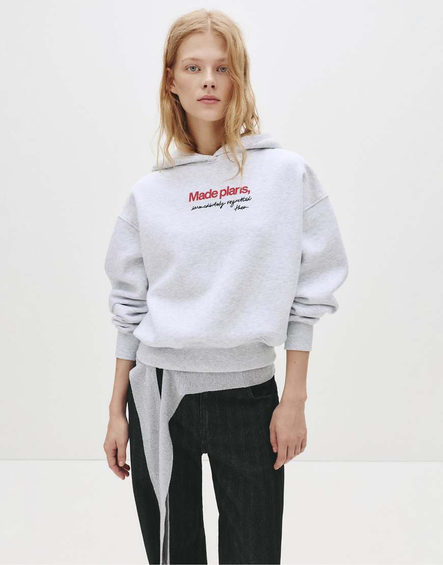 Pull & Bear - Kapuzenpullover in grau meliert mit Schriftzug-Stickerei von Pull & Bear