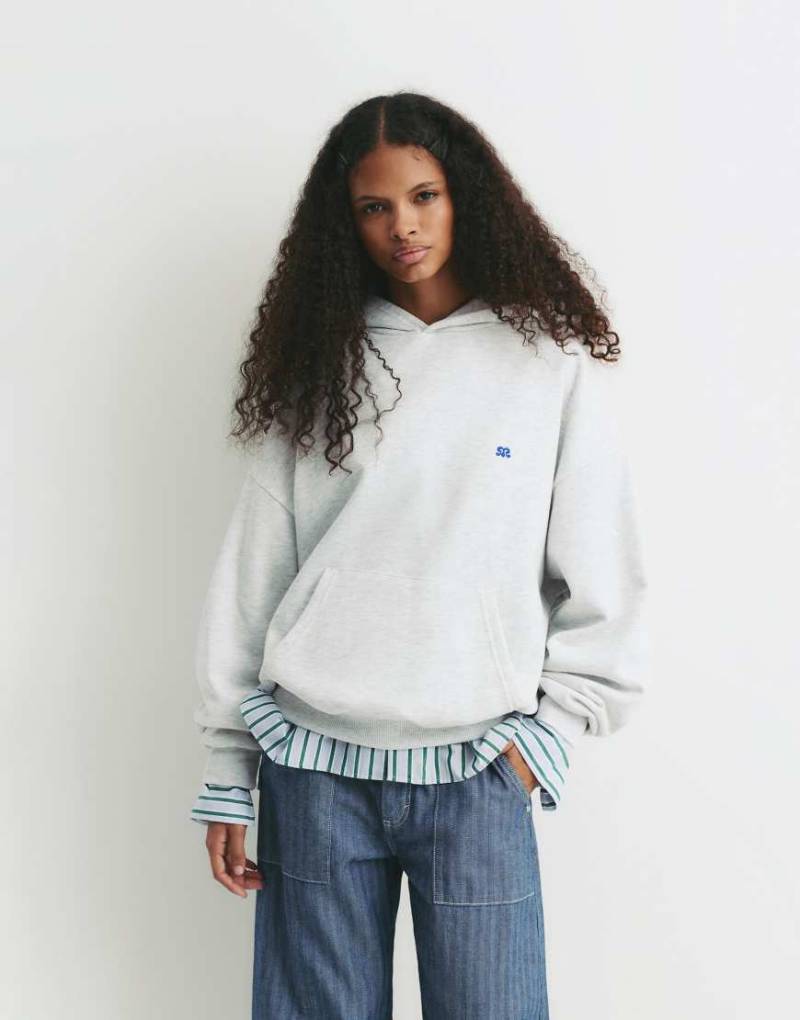 Pull & Bear - Kapuzenpullover in meliertem Grau mit „Pacific"-Print von Pull & Bear