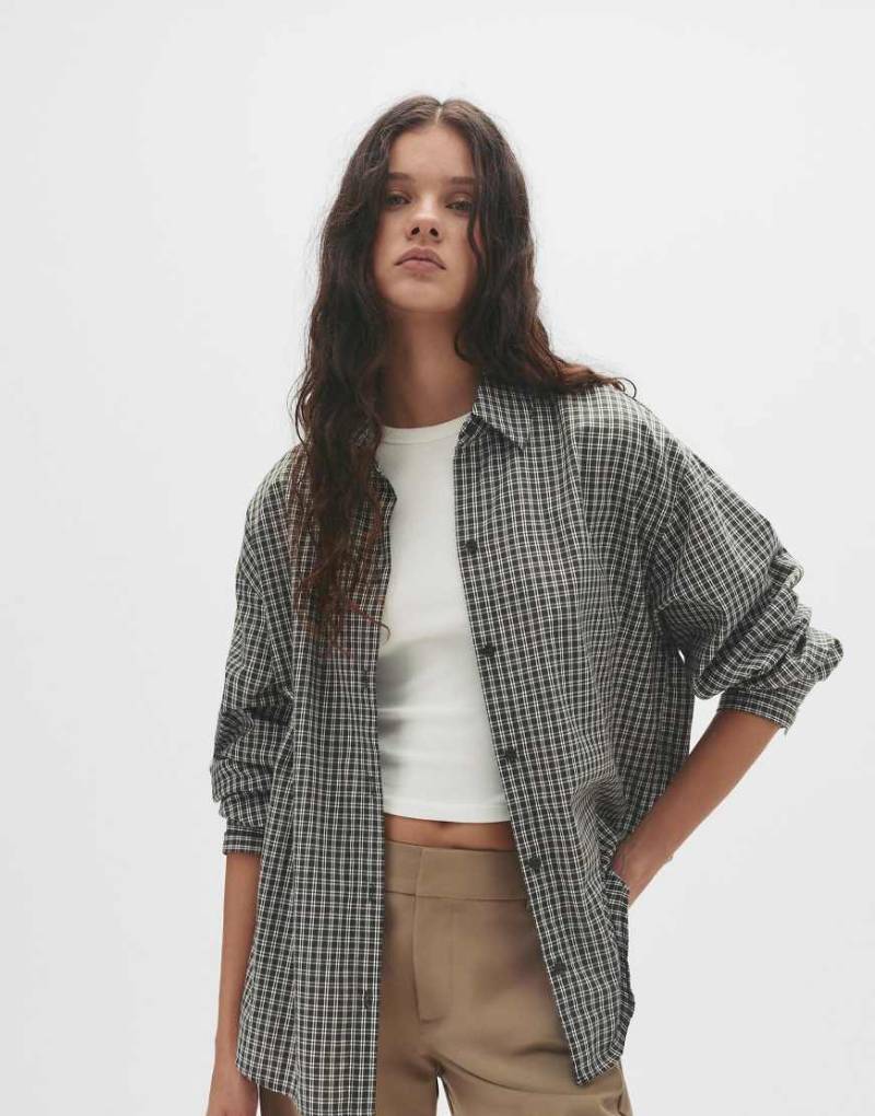 Pull & Bear - Karierte Hemdbluse in Flaschengrün von Pull & Bear