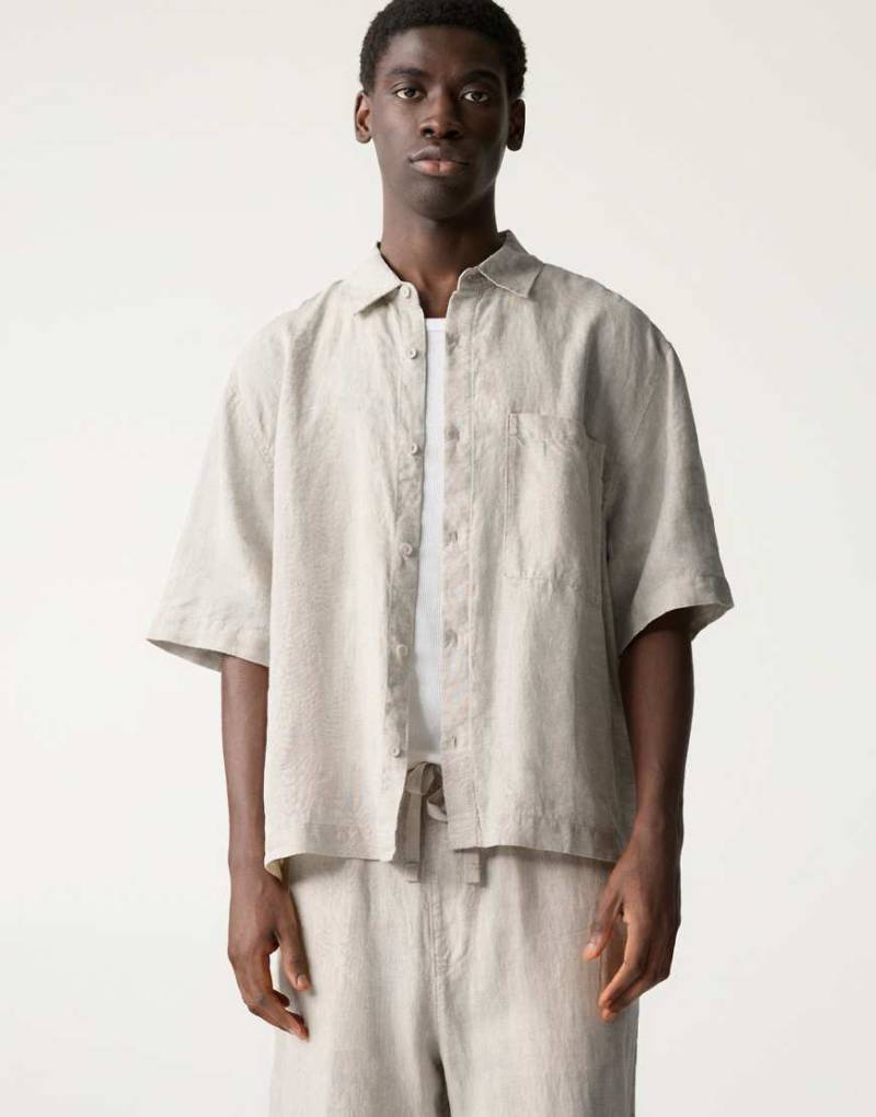 Pull & Bear - Kastiges Hemd aus 100% Leinen in Beige-Neutral von Pull & Bear