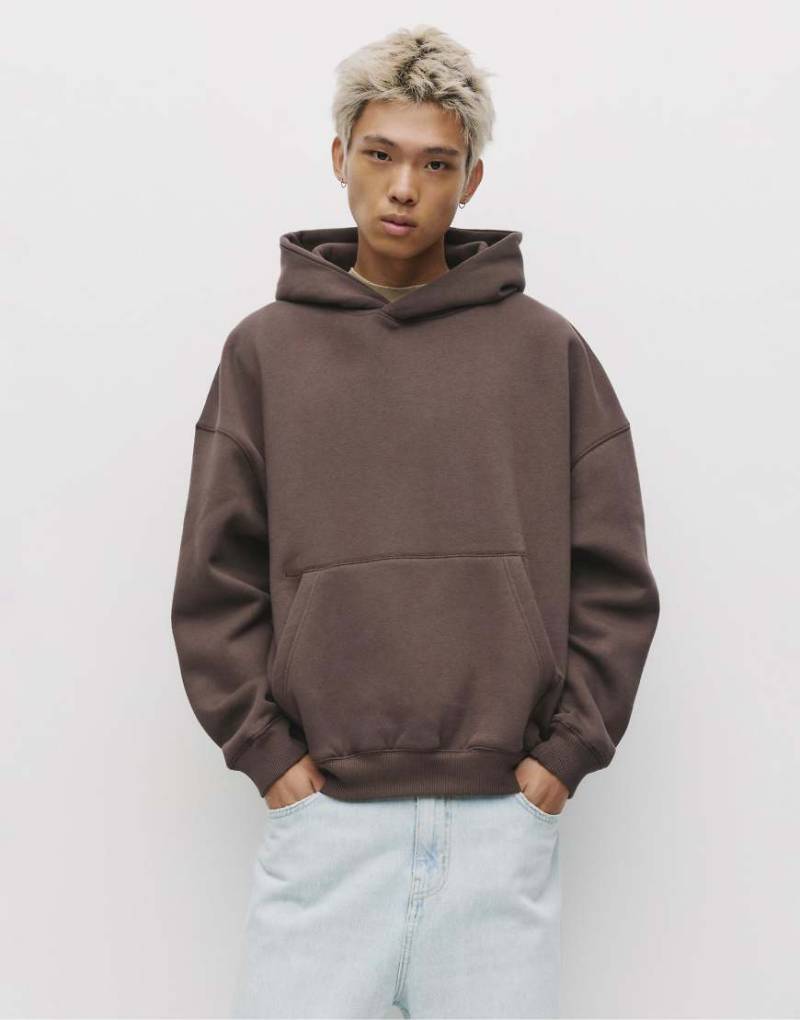 Pull & Bear - Kastiges Sweatshirt in Schokobraun mit Kapuze-Brown von Pull & Bear