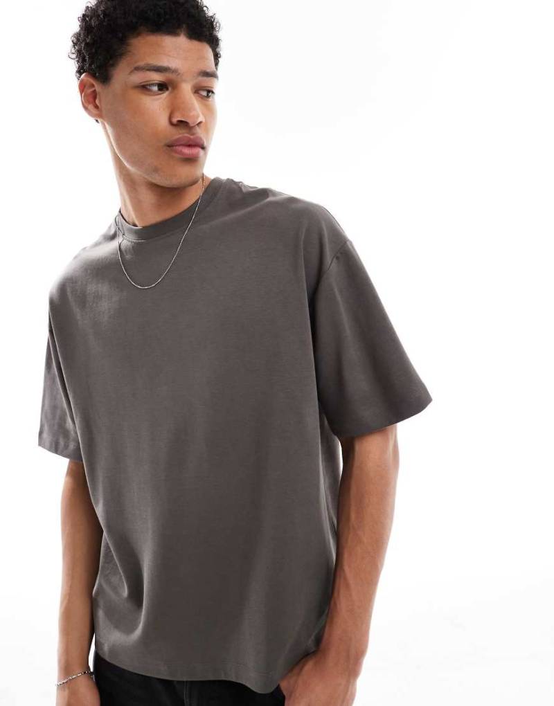 Pull & Bear - Kastiges T-Shirt aus Interlock-Stoff in Grau von Pull & Bear