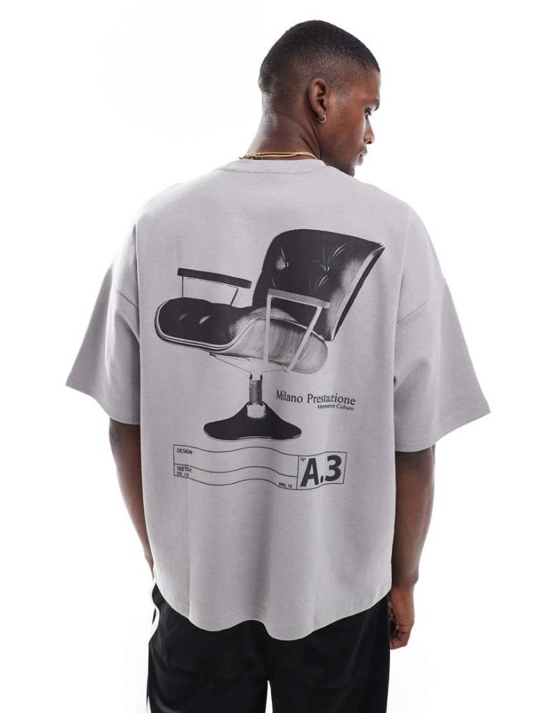 Pull & Bear - Kastiges T-Shirt in Anthrazit mit Rückenprint-Grau von Pull & Bear