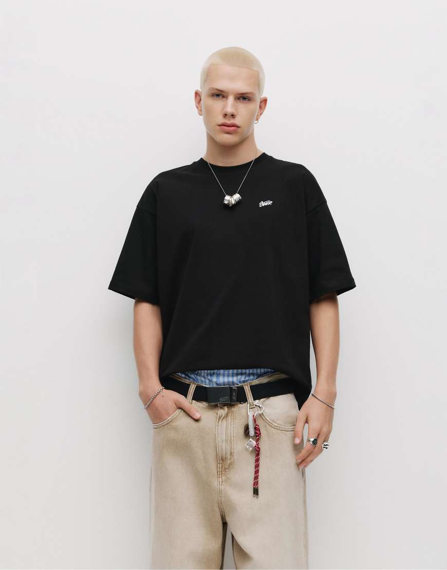 Pull & Bear - Kastiges T-Shirt in Schwarz mit „STWD"-Print von Pull & Bear