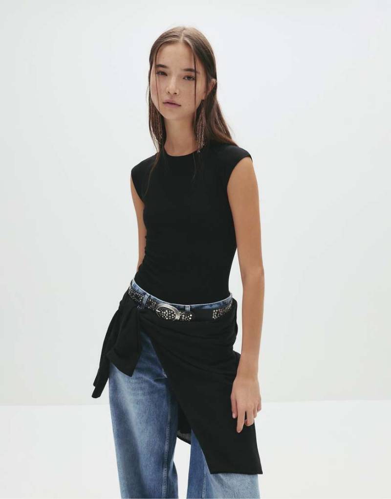 Pull & Bear - Kurzärmliger Body in Schwarz von Pull & Bear