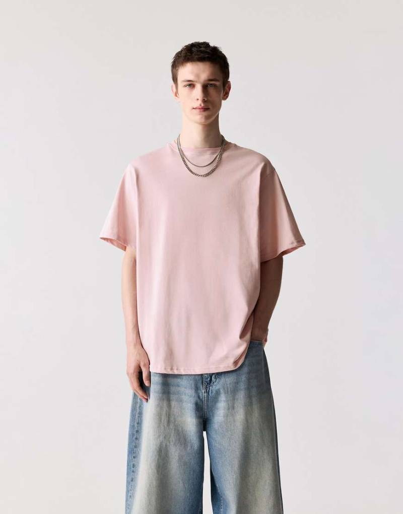 Pull & Bear - Kurzärmliges Basic-T-Shirt aus Baumwolle in Rosa von Pull & Bear