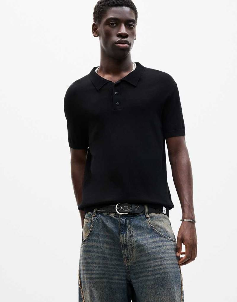 Pull & Bear - Kurzärmliges Polohemd aus Strick in Schwarz von Pull & Bear