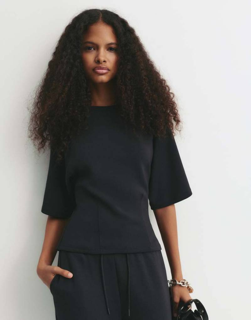 Pull & Bear - Kurzärmliges Sweatshirt in Schwarz von Pull & Bear