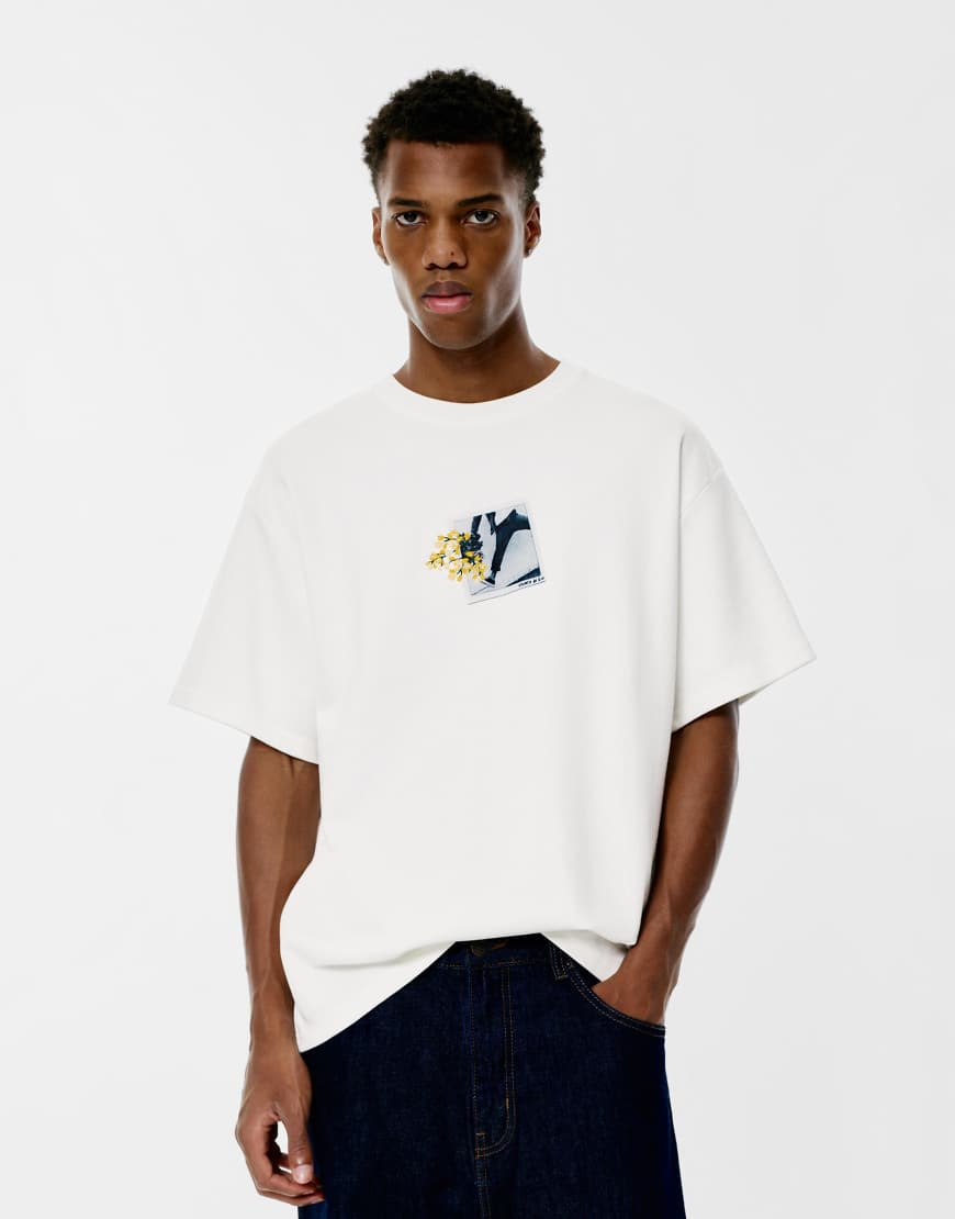 Pull & Bear - Kurzärmliges Sweatshirt in Wollweiß mit Stickerei von Pull & Bear