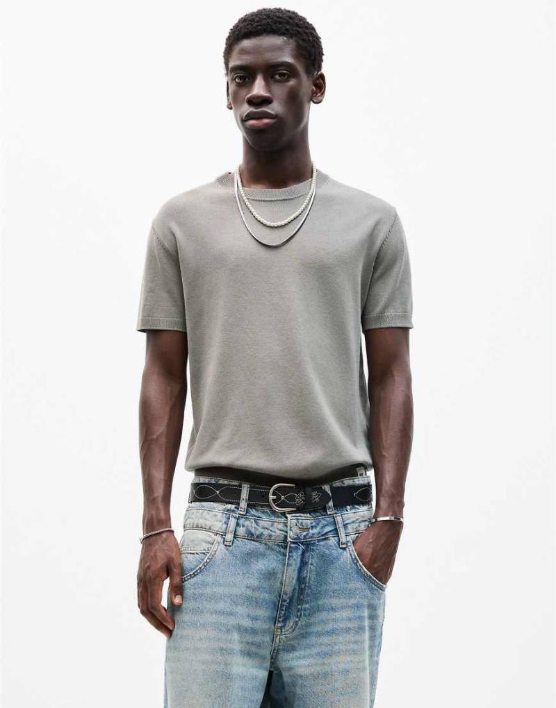 Pull & Bear - Kurzärmliges T-Shirt aus Strick in Blaugrün von Pull & Bear