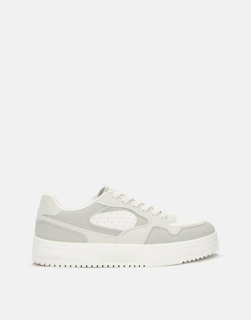 Pull & Bear - Lässige Basic-Sneaker in Ecru-Weiß von Pull & Bear