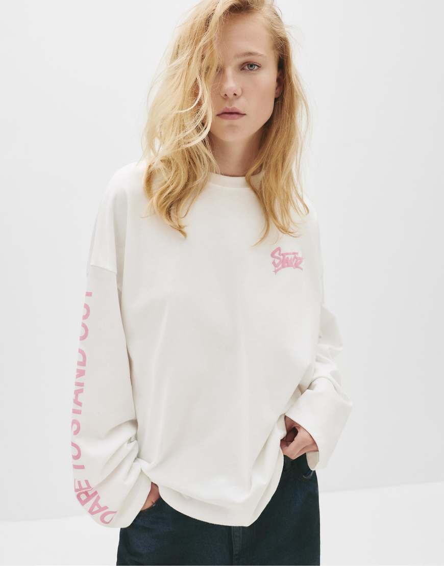 Pull & Bear - Langärmliges T-Shirt in Eisweiß mit „STWD"-Print von Pull & Bear