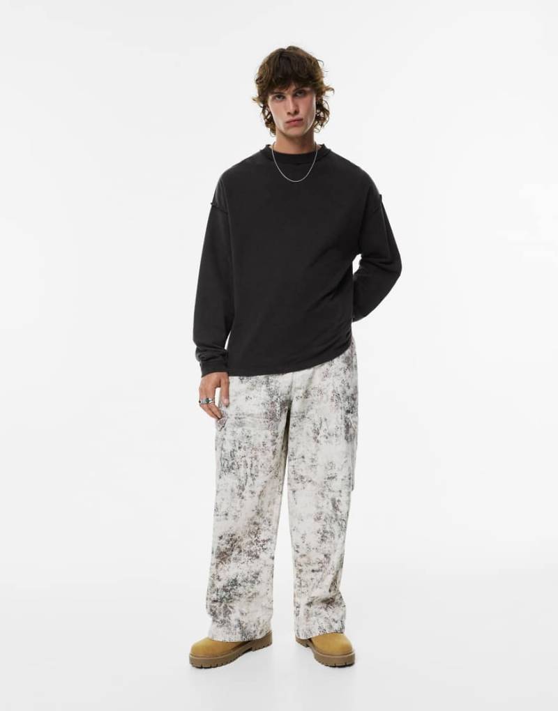 Pull & Bear - Langarm-Shirt in Schwarz mit Nahtdetails von Pull & Bear