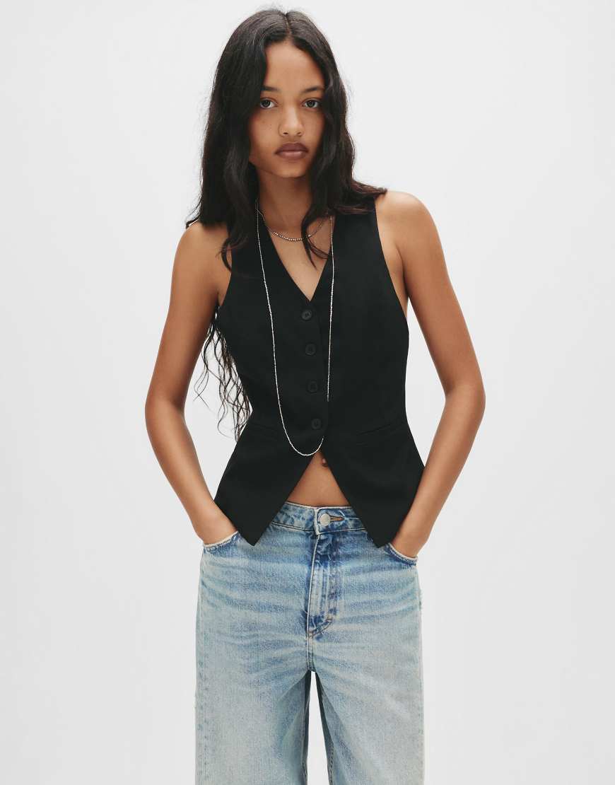 Pull & Bear - Lange, taillierte Weste in Schwarz von Pull & Bear