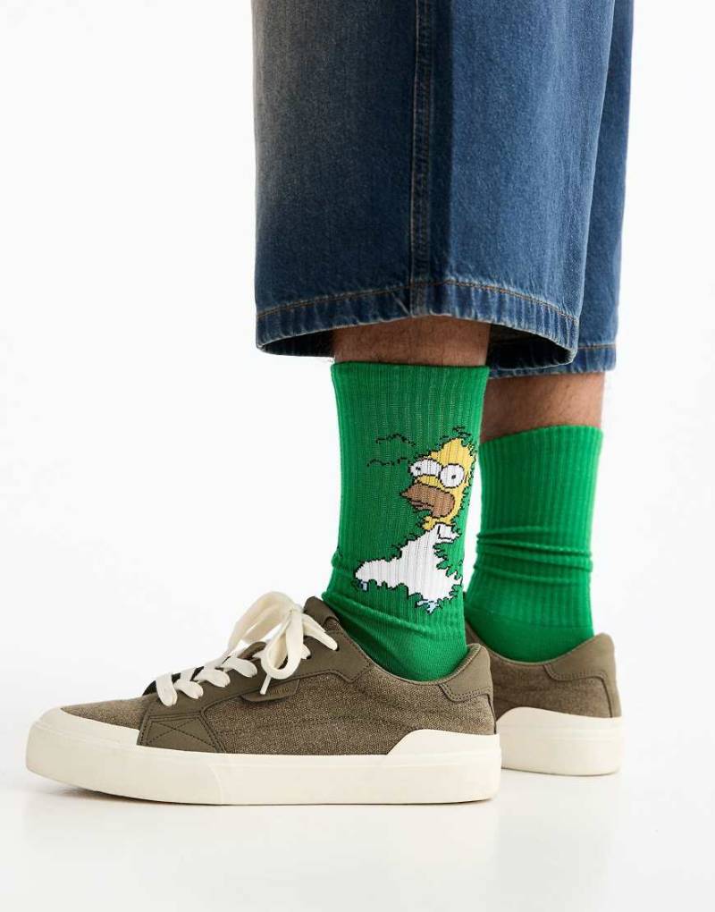 Pull & Bear - Lange Socken in Grün mit Homer-Simpson-Motiv von Pull & Bear
